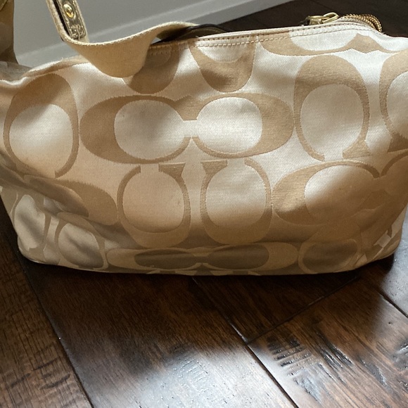 Coach purse - Picture 3 of 8